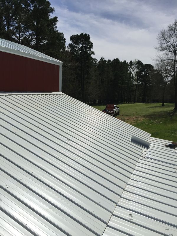 Barn Roofing Service